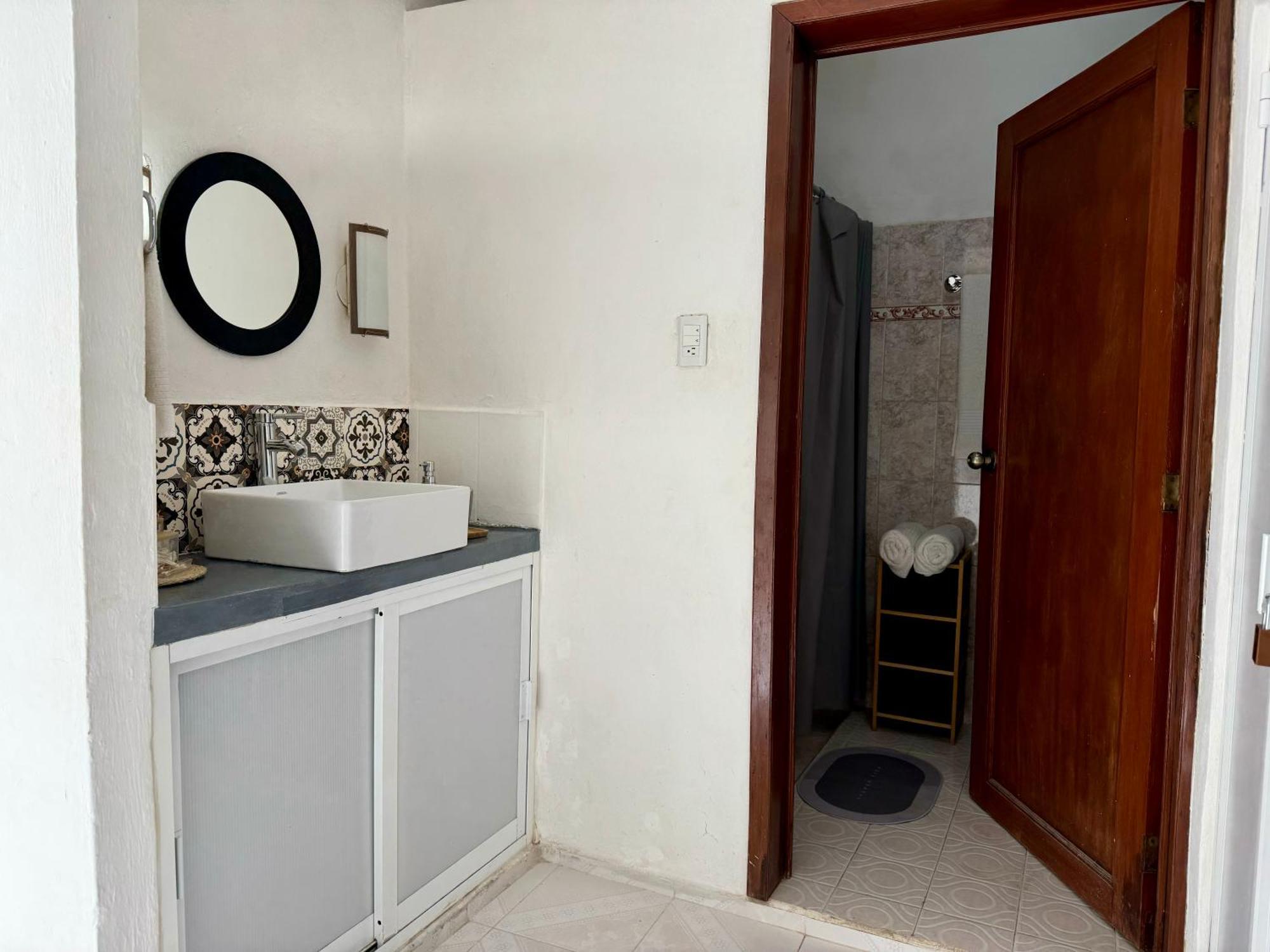 Casita Azul Colonial En El Centro De Merida. Eksteriør bilde